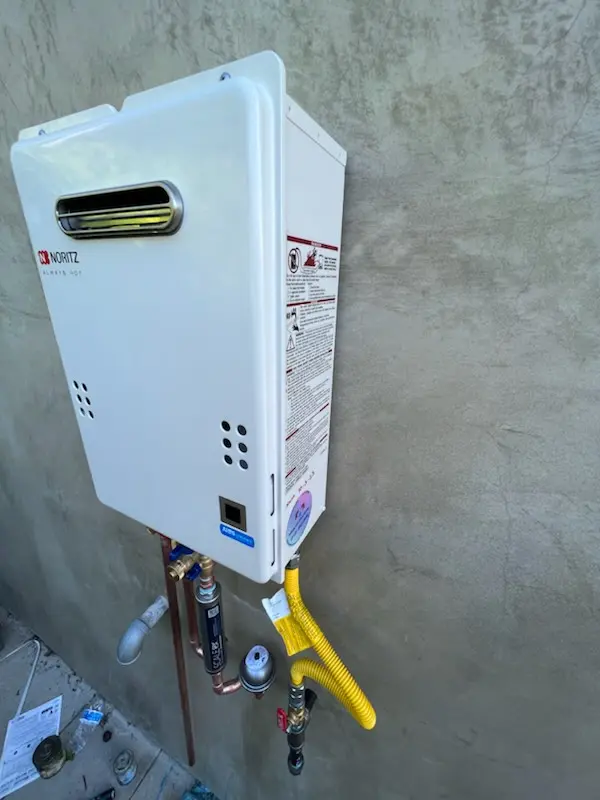 Tankless water heater installation for Alto Vista homes